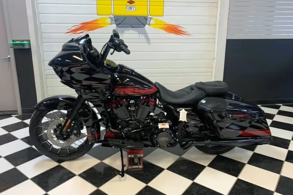 1-1/4" EZ Install Flat Top Handlebar - Road Glide, CVO, ST & Ultra 2015-2024