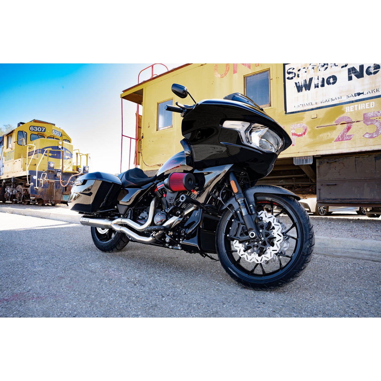 Vance & Hines V02 Falcon XL Air Intake Kit Forged Carbon Fiber - 41108 For Harley Touring 2024-2026