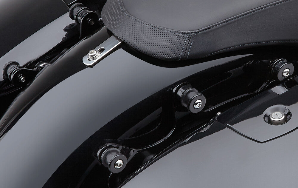 Cobra 82-96740 502-2100B BACKREST DOCKING KIT BLACK CHIEFTAIN 14-22