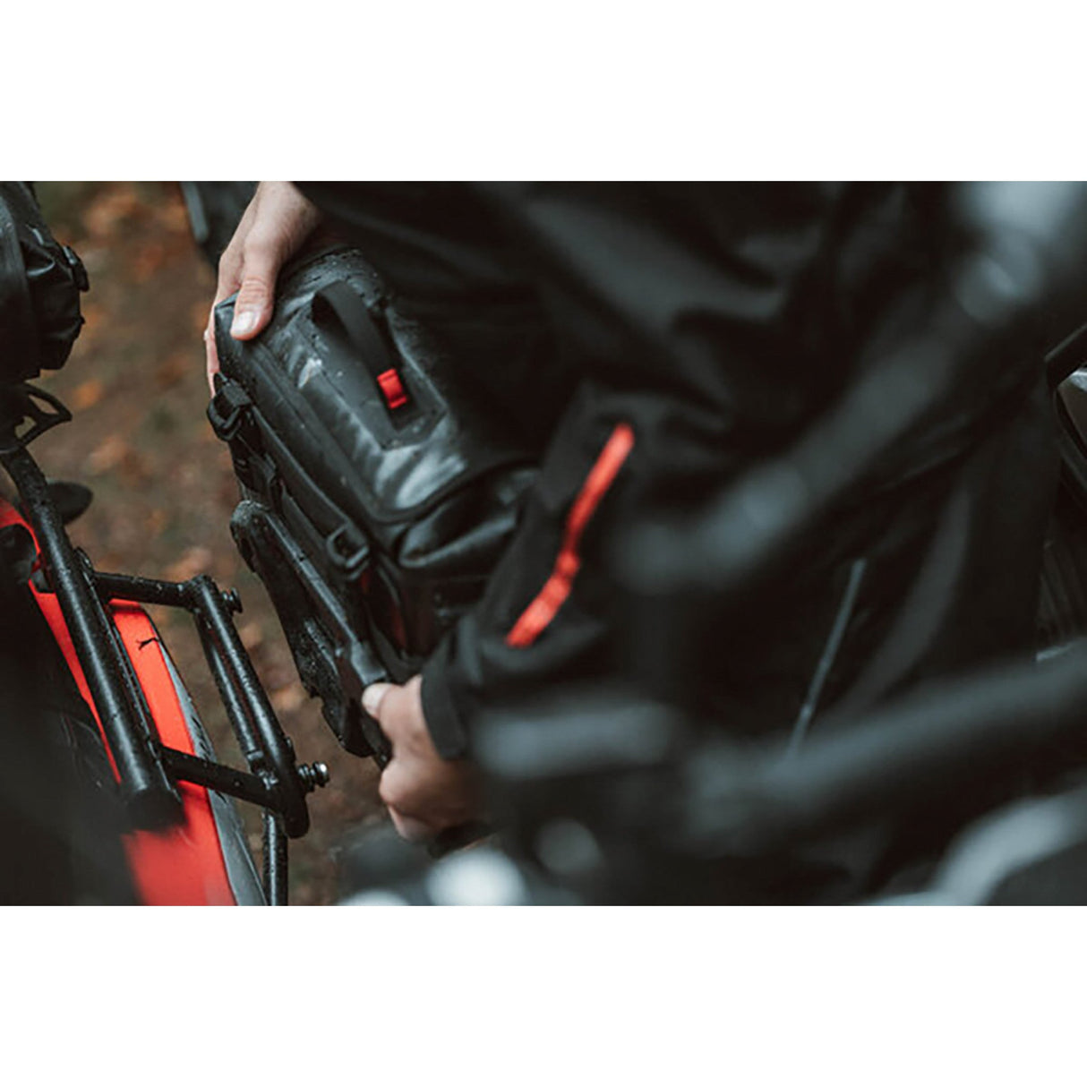 Sw-Motech Sysbag Side Bag System - BC.SYS.11.795.31000B Triumph Thruxton 2016-2020