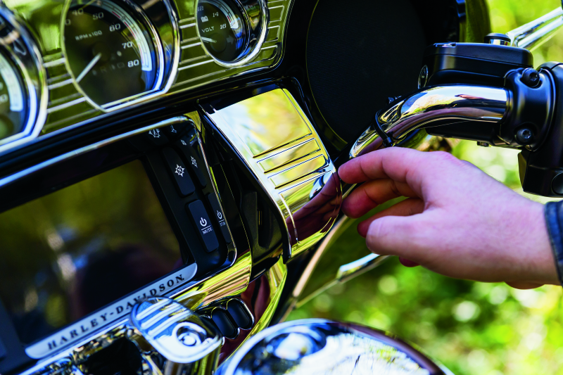 Kuryakyn Deluxe Tri-Line Stereo Trim Kit Chrome - 7240 For Harley Touring 2014-2026