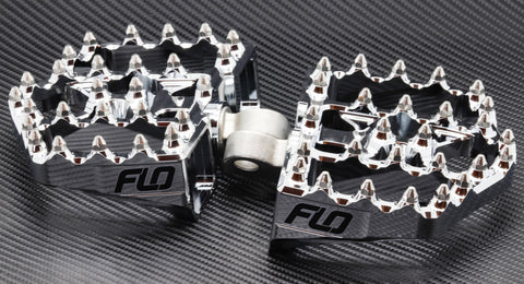 Flo Motorsports V4 Mini Floor Boards FOR Harley Davidson Dyna Custom Chopper Chrome - FPEG-800V4CR