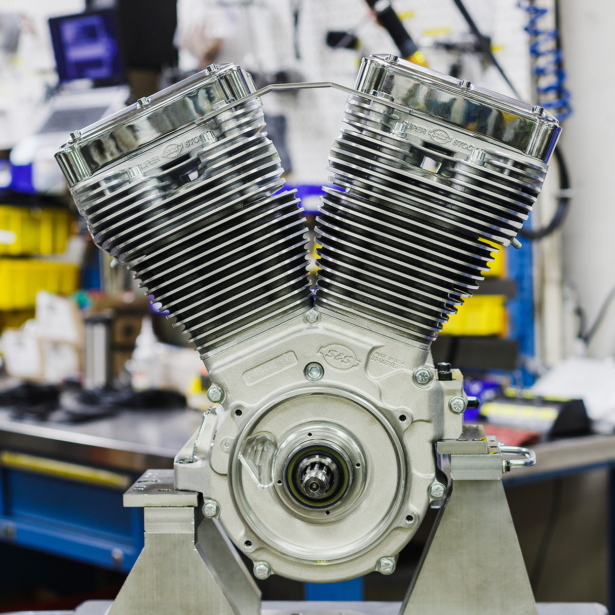 V111 Long-Block Engine without Induction/Ignition - 0901-0256