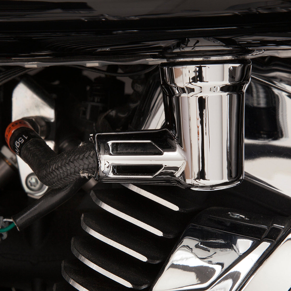 Ciro Fuel Line Fitting Cover Chrome Twin Cam Sportster - 73000 For Harley Motorcycles 1957-2026