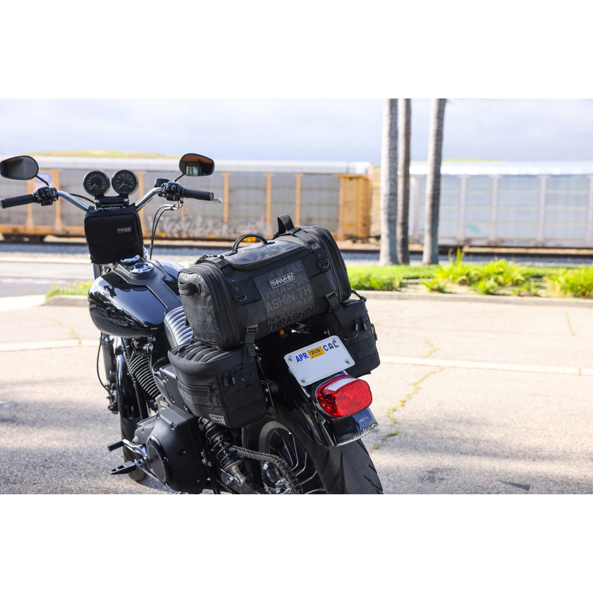 THRASHIN SUPPLY CO. 3515-0237 TSB-0009 Passenger Bag black
