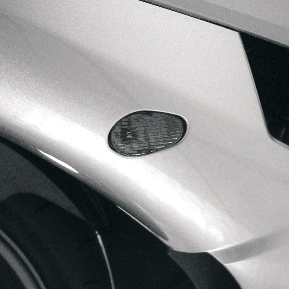 HOT BODIES 2040-0382 Y04R1-SIG-SMK Flush-Mount Front Turn Signals Turn Signals - Smoke