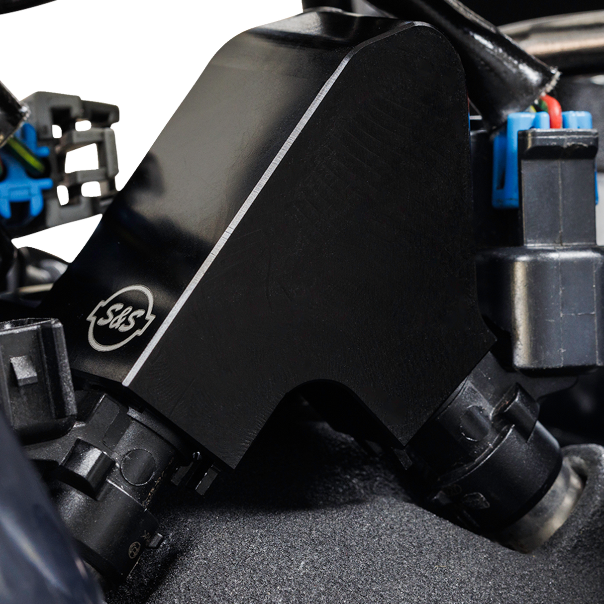 Replacement Fuel Rail Kit - Black - M8 Softail - 1022-0296