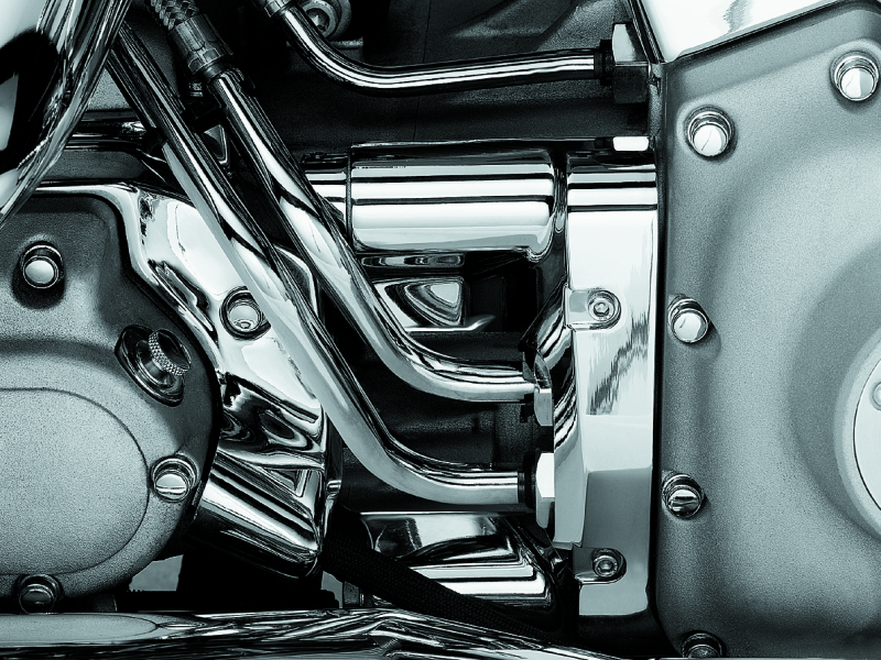 Kuryakyn Deluxe Oil Line Nacelle Cover Chrome - 8204 For Harley Softail / Screamin' 2000-2006