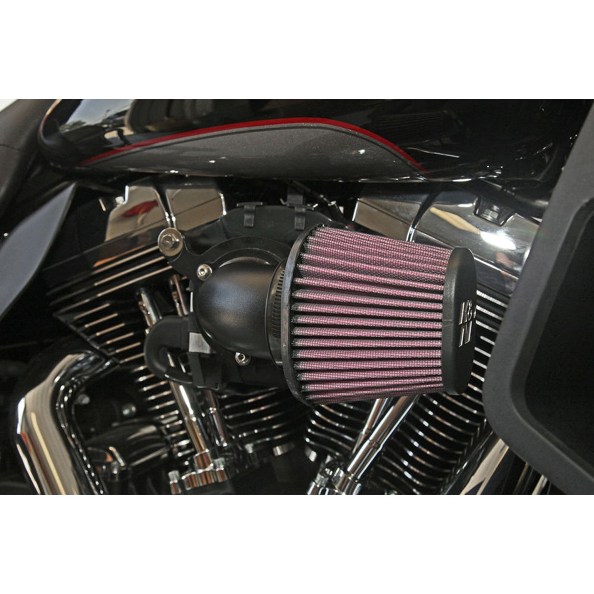 K & N 1010-1980 63-1131 Aircharger® Performance Intake System Kit black