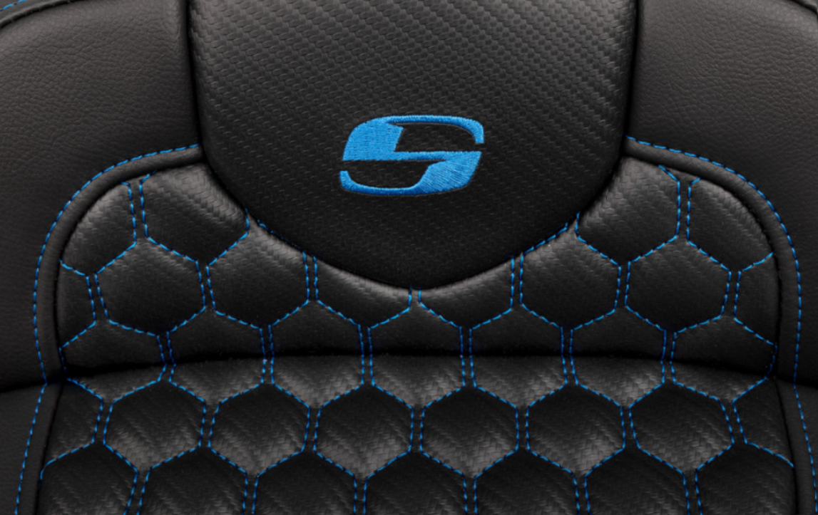 Saddlemen Roadsofa™ Extended Reach Seat With Backrest Honeycomb Blue Stitch - 823-07-190B1 For Harley Touring 2023-2026