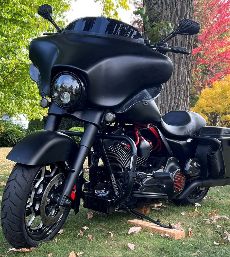 Ultracool Front Mount OIL Cooler TC Touring ` Gloss Black - RF-2G For Harley Touring 2009-2016