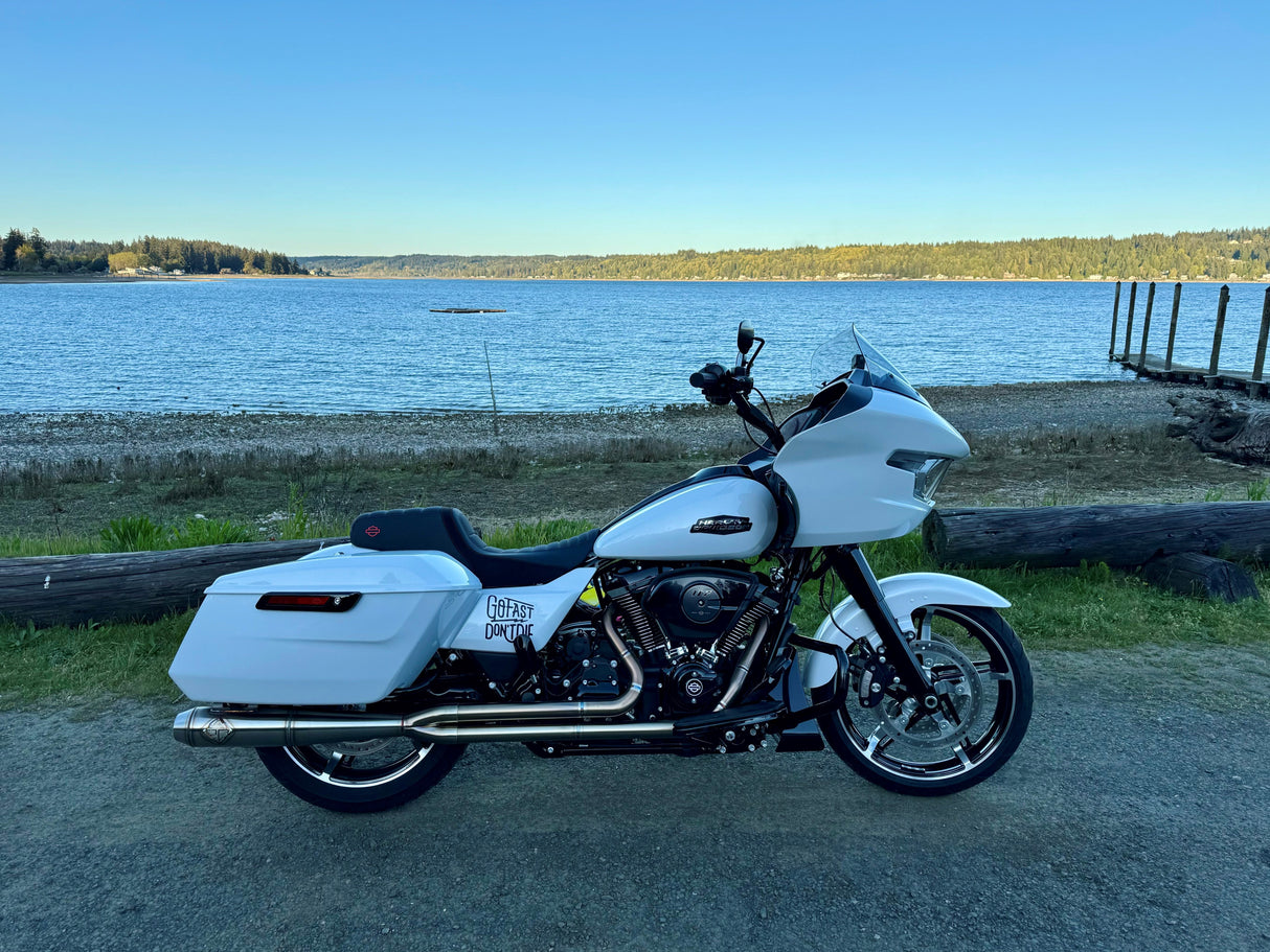 2017-2026 M8 BAGGER - FULL LENGTH TURNPIKE