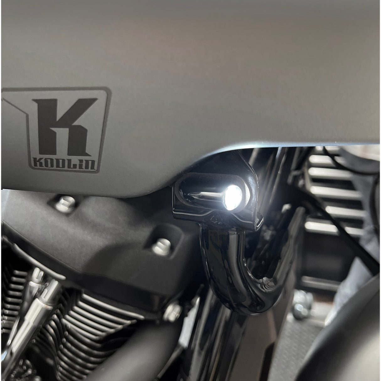 Kodlin USA Neowise Bullet Smooth 2-1 LED Turn Signal Black - K68532 For Harley Softail Low Rider 2022-2025