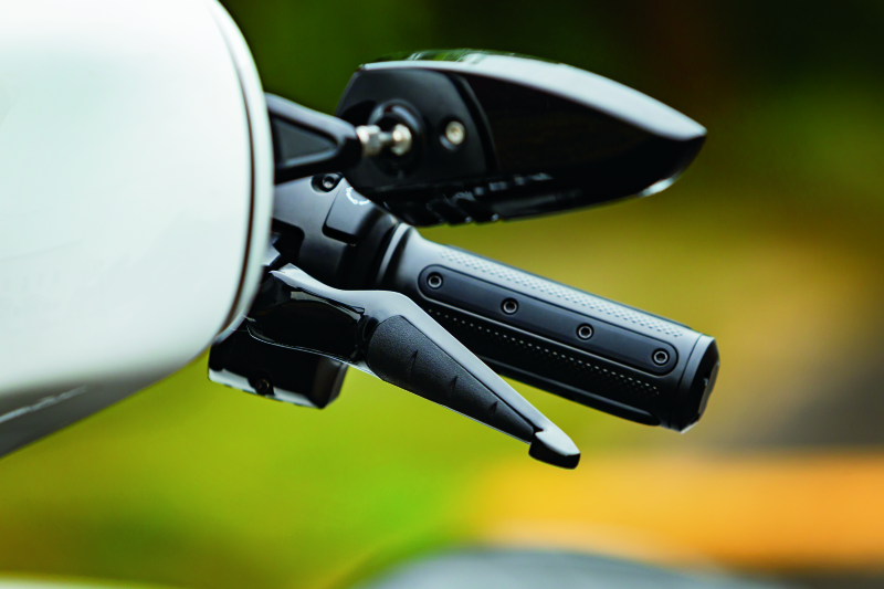 Kuryakyn 5736 ISO Levers Chrome