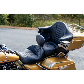 Mustang Deluxe Tourbox Pad Deluxe - 79014 For Harley Touring 2014-2025