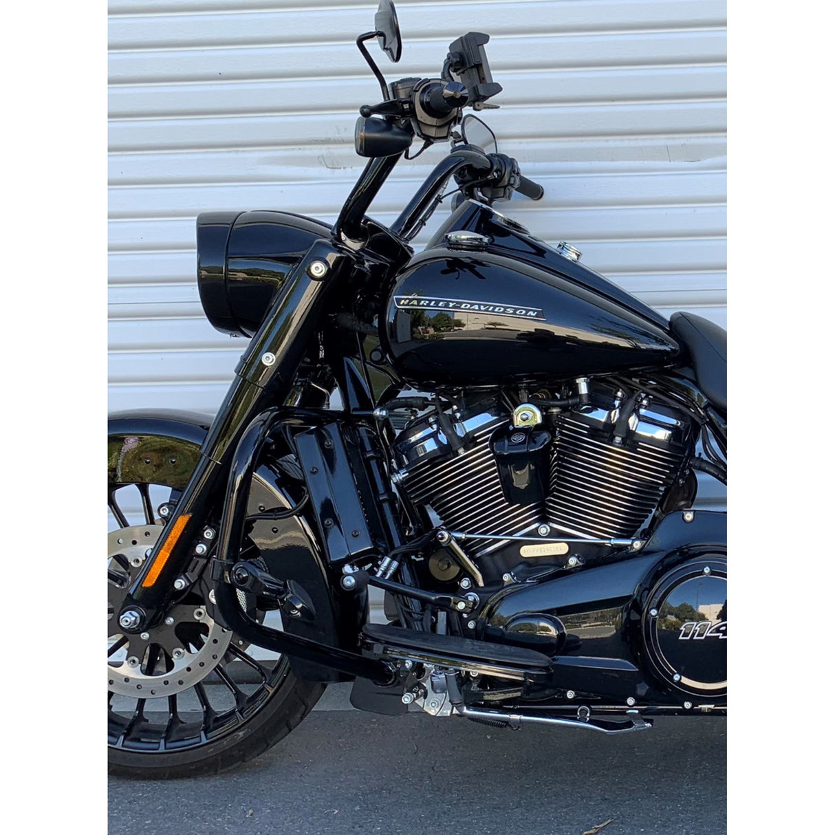 Ultracool Side Mount Oil Cooler Kit Frame Mount Oil Cooler Kit Gloss Black M8 Touring Trike - SMT8-1G For Harley Touring 2017-2023