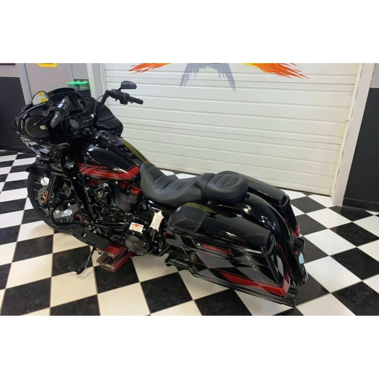 FAT Baggers INC. 1-1/4" EZ Install Flat Top Handlebar 12" Black - 706012-B For Harley Road Glide 2015-2022