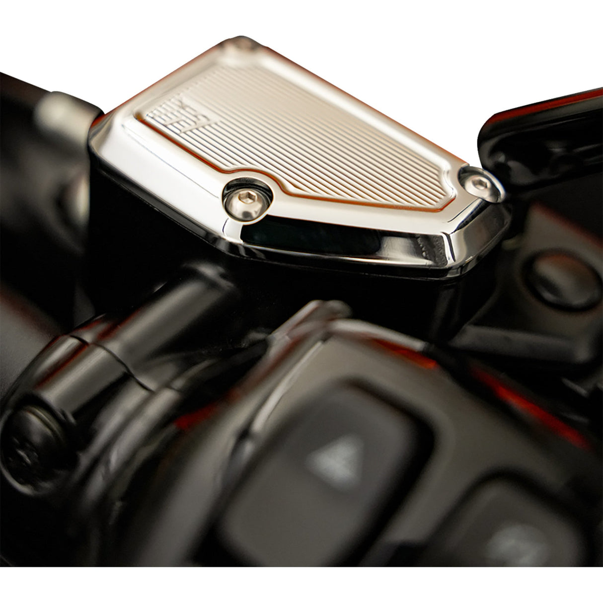 Kodlin USA Master Cylinder Cover Chrome - KUS25856 For Harley Touring 2023-2026