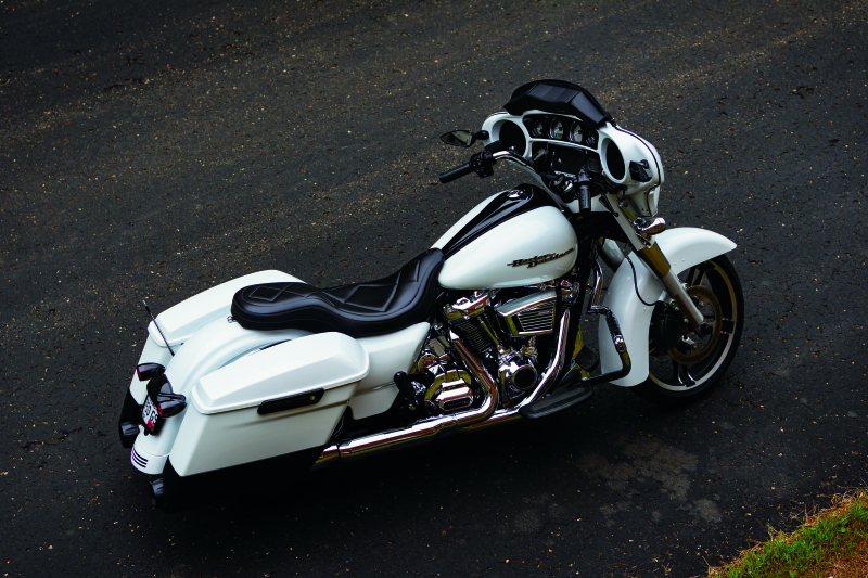 Kuryakyn 6416 Starter Cover Milwaukee-8 Chrome