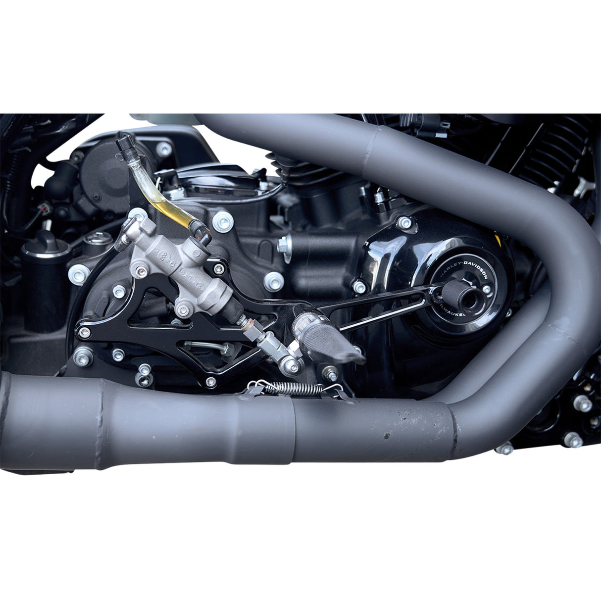 Speed Merchant Mid Controls With Pegs Black - SM-M8FLMIDWP-BK For Harley Touring 2017-2023
