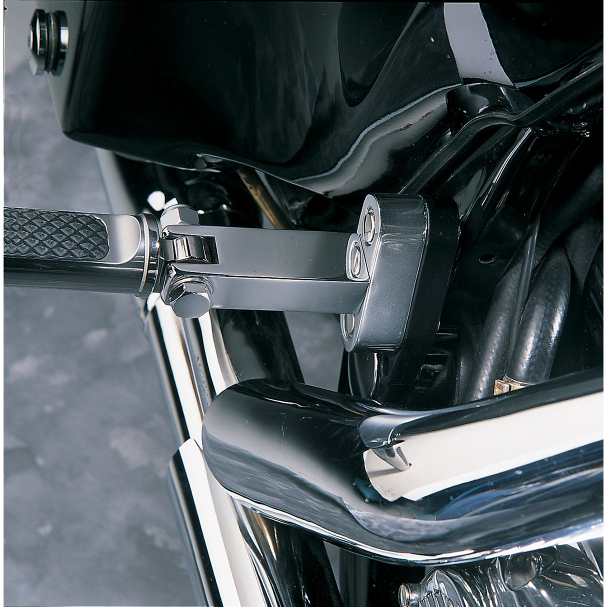 Drag Specialties Mount - DS-243659 For Harley Touring 1999-2022