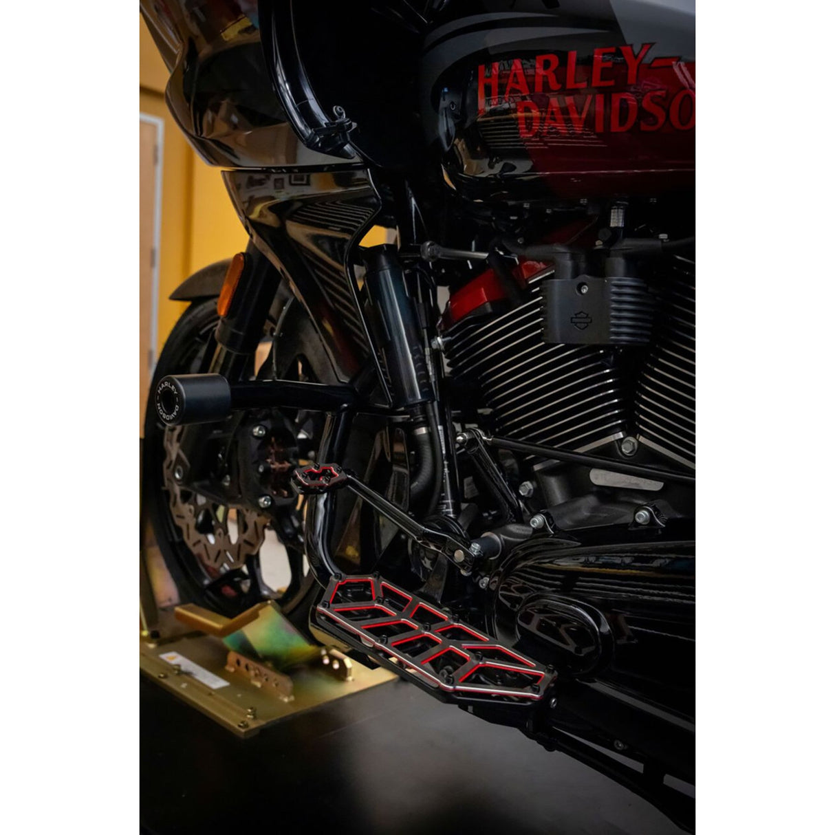 Kodlin USA NXL Floorboards Black With Red Accent - K73253-RL For Harley Motorcycles 1980-2026