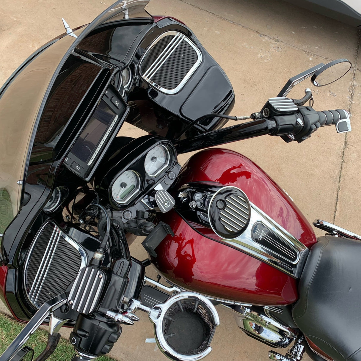 Joker Machine Hydraulic Clutch Master Cylinder Cover Finned Black Silver - 08-012B For Harley Touring 2017-2020