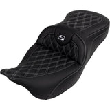 Saddlemen Roadsofa™ Lattice Stitch Seat With Backrest White Stitch - 808-07B-182B6 For Harley Touring 2008-2025