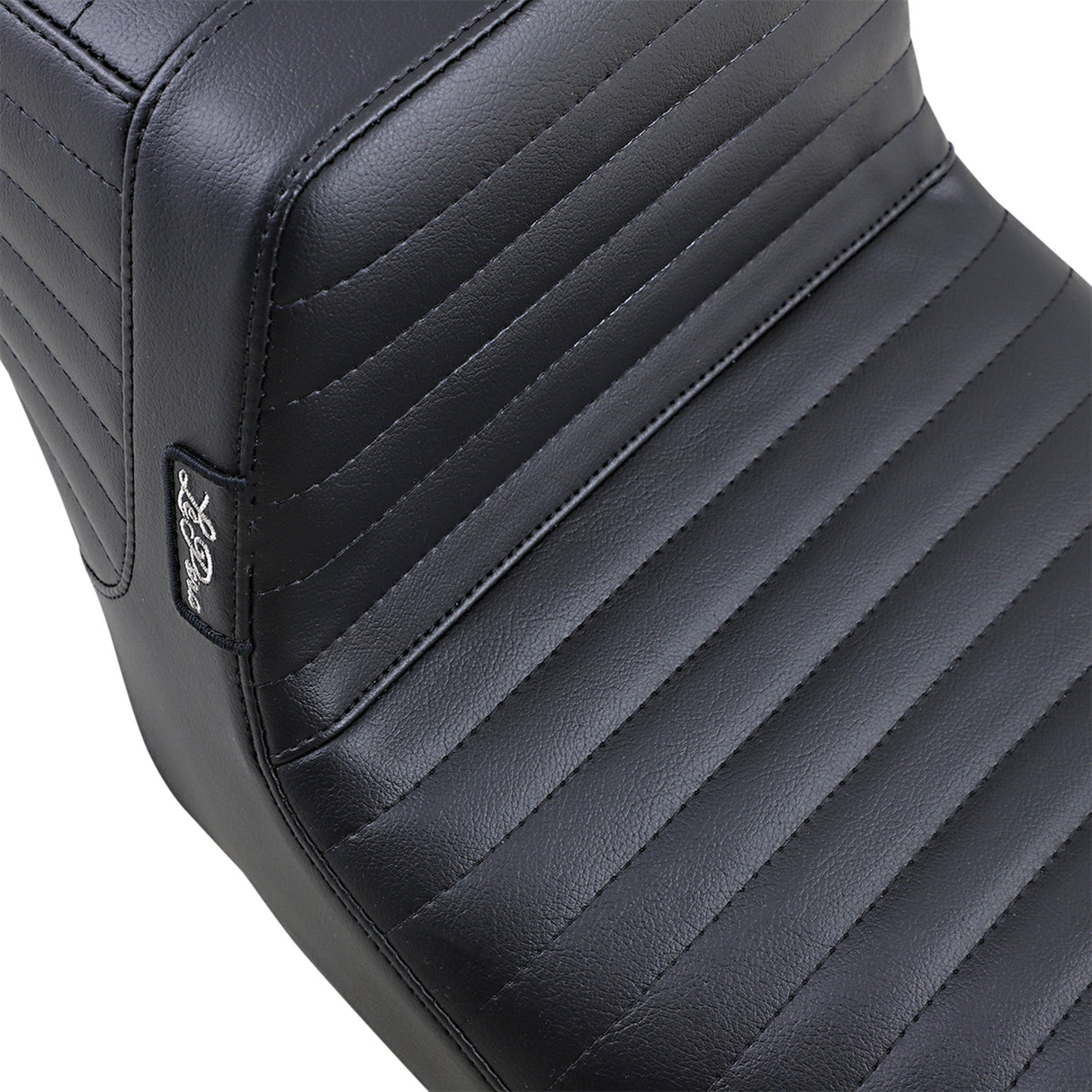 LePera Tailwhip Seat Pleated Black - LK-587PT For Harley Touring 2008-2023