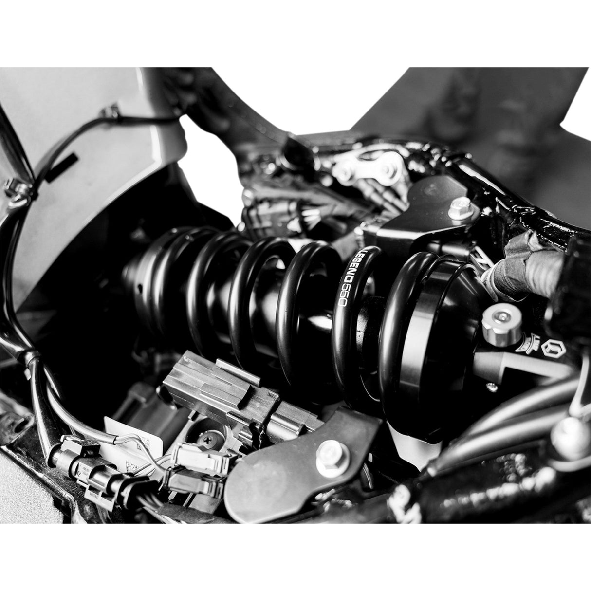 LEGEND SUSPENSION 1310-2250 REVO-A Adjustable M-Eight Softail Coil Suspension REVO-A Mono Shock - 13" - Heavy Duty - '18+ M-Eight Softail Models