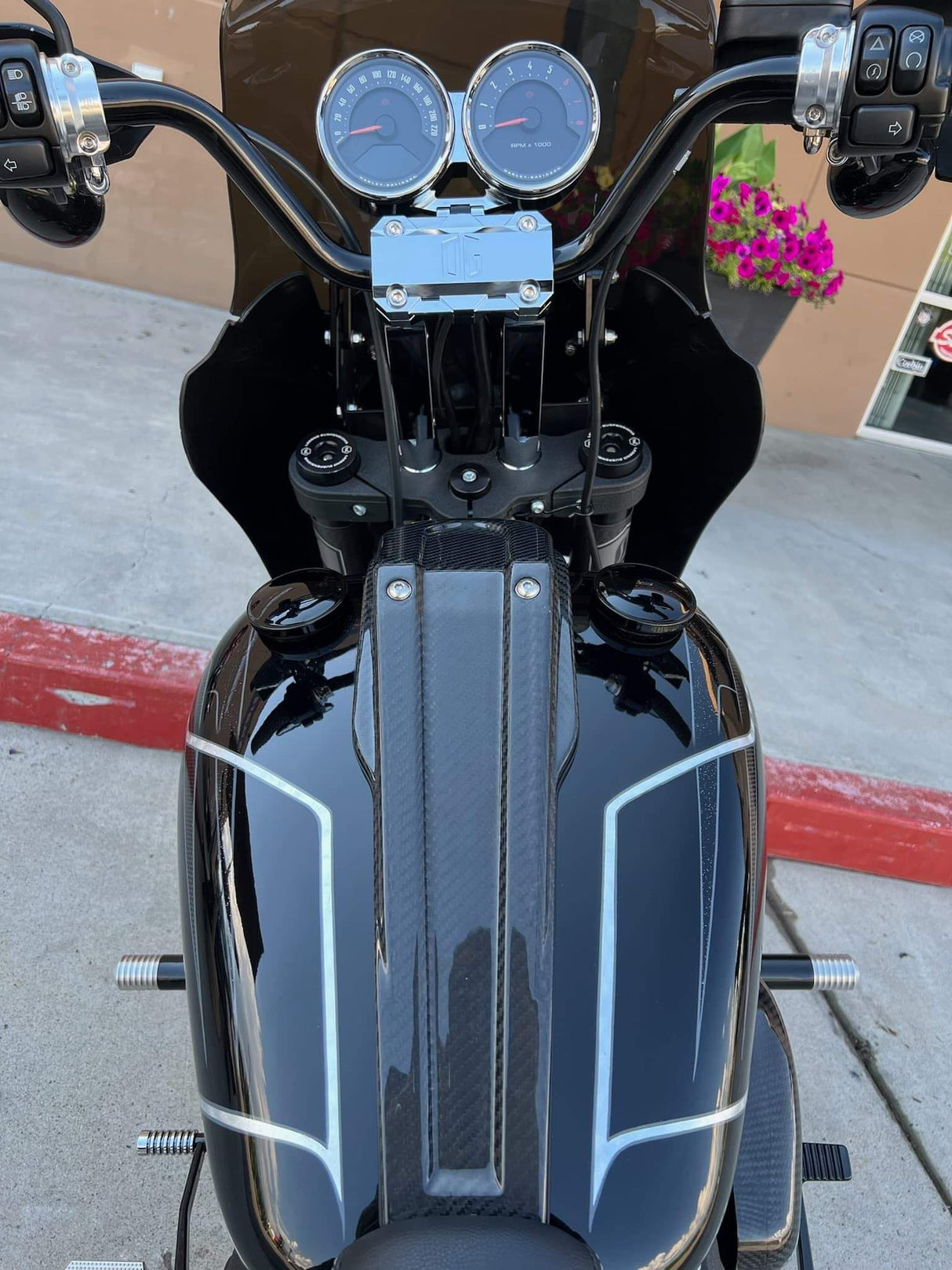 Original Garage Moto OG 18+ Fxlr/S Carbon Fiber Dash For Harley Softail Low Rider 2018-2021