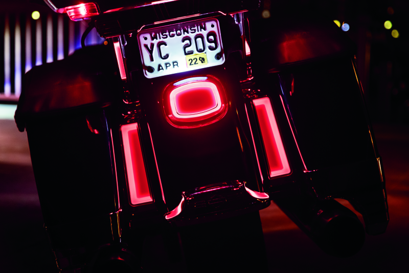 Kuryakyn 2910 Tracer LED Taillight Red Lens With License Light