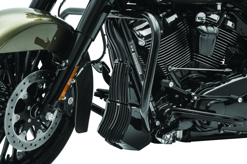 Kuryakyn 6418 Oil Cooler Cover Milwaukee-8 Black