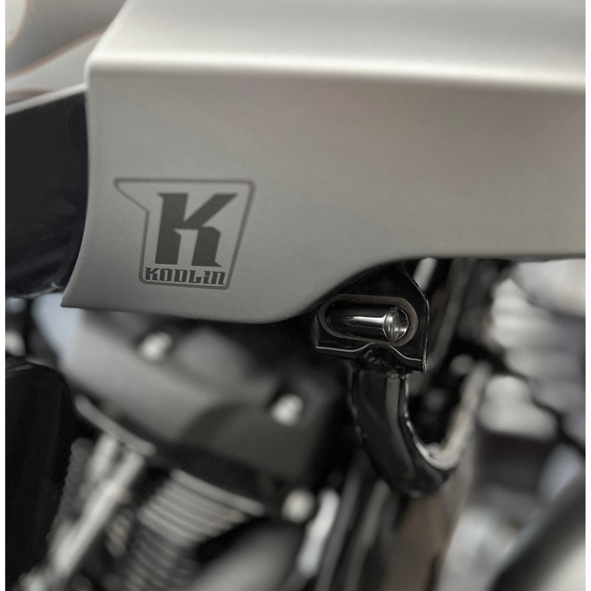Kodlin USA Neowise Bullet Smooth 2-1 LED Turn Signal Black - K68532 For Harley Softail Low Rider 2022-2025