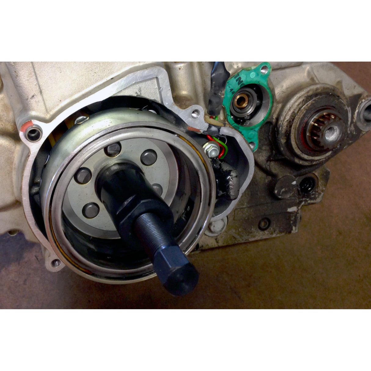 DENNIS STUBBLEFIELD SALES SS-46 MP-46 Flywheel Puller m26 x 1.0 - right hand thread - female