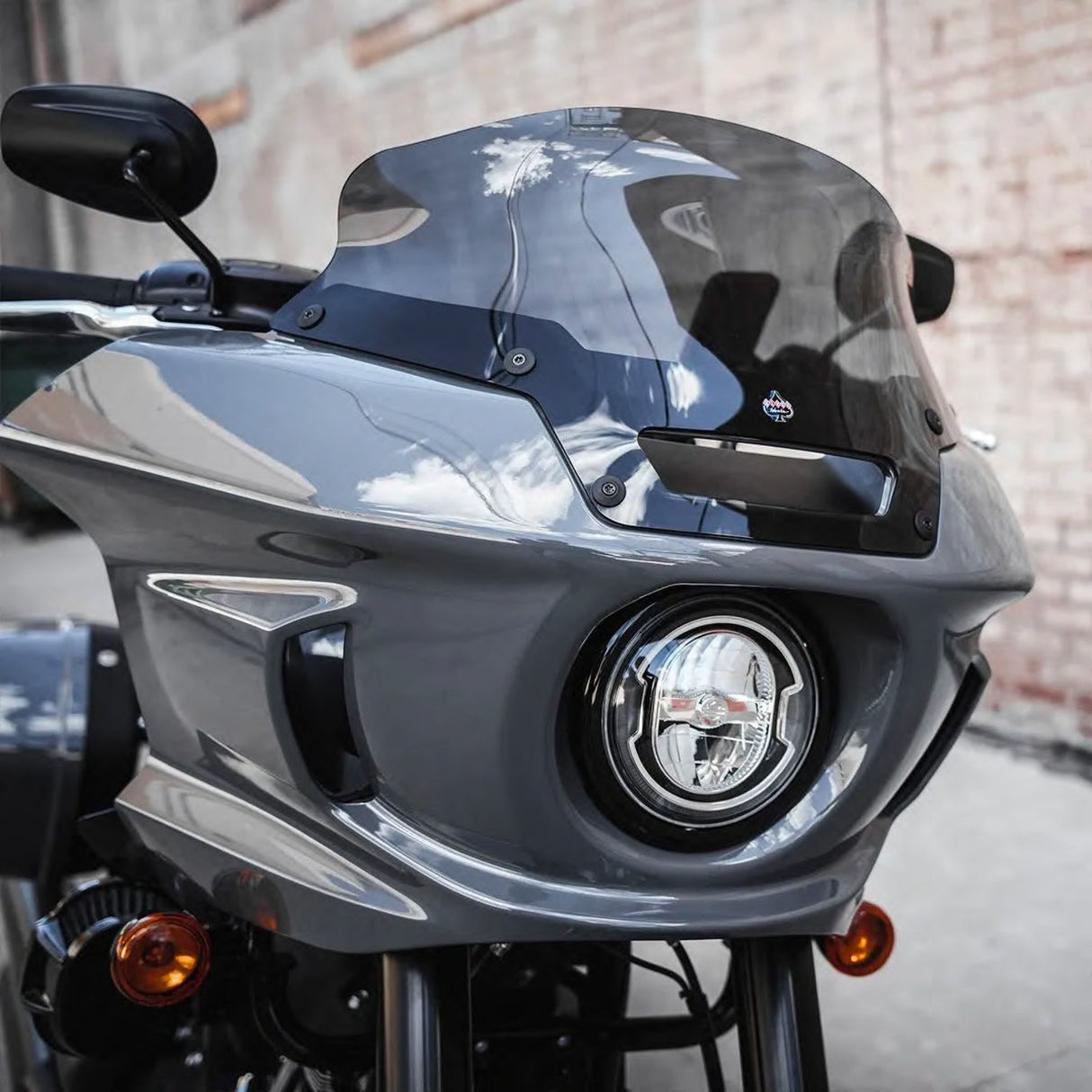 Klock Werks Flare Windshield - KWW-02-0607-DS For Harley Softail Low Rider 2022-2025