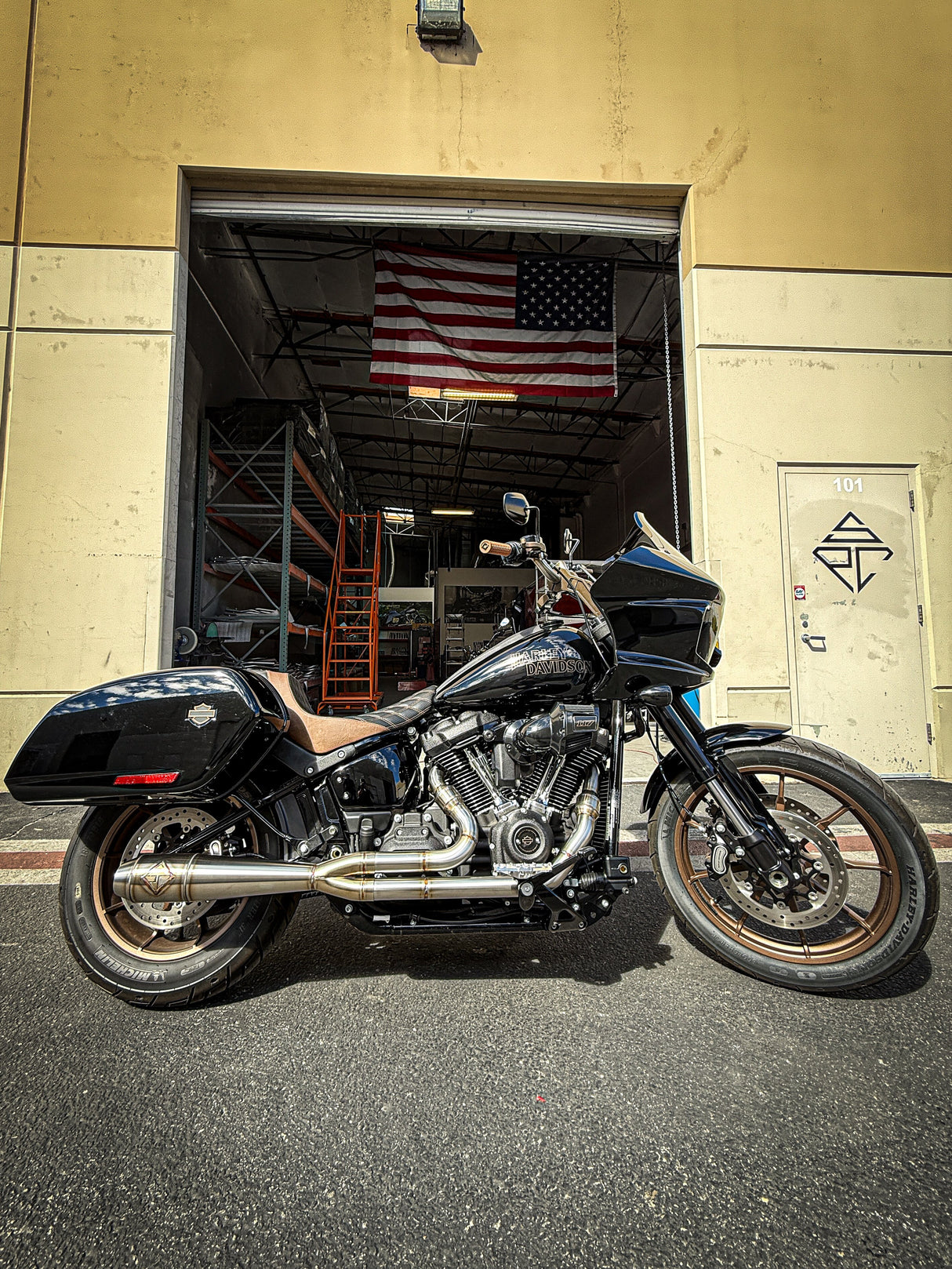 2018-2026 M8 SOFTAIL - MID LENGTH "ELSINORE"