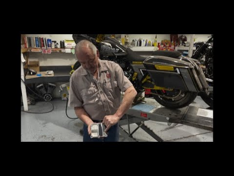 Trask CheckM8™ Vented Transmission Top Cover Vented Chrome - TM-2041CH For Harley Motorcycles 2017-2026