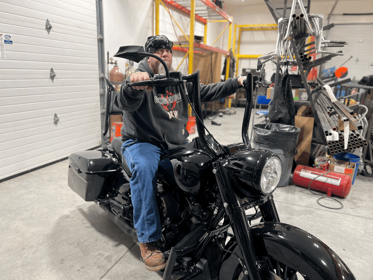 Siouxicide Choppers Villain Road King Handlebars 1 1/2 In, 20 In For Harley Road King 1994-2025